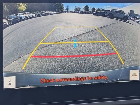 Used 2025 Toyota Camry SE image 25