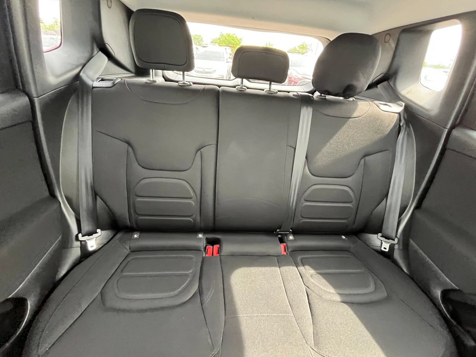 Used 2020 Jeep Renegade Latitude FWD image 35