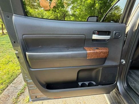 Used 2012 Toyota Tundra Limited image 36