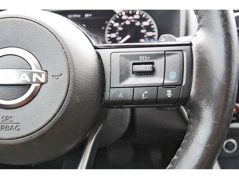 Used 2023 Nissan Rogue SV w/ SV Premium Package FWD image 14