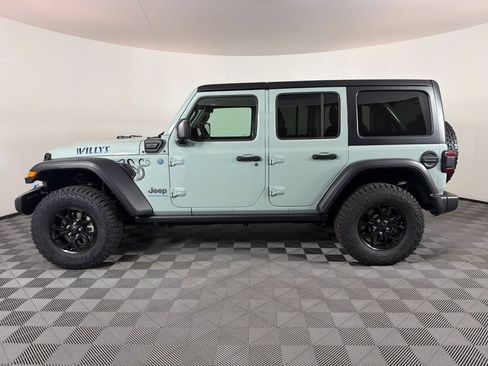Used 2024 Jeep Wrangler Unlimited AWD/4WD image 6
