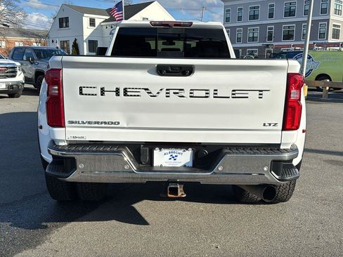 Used 2022 Chevrolet Silverado 3500 LTZ w/ LTZ Plus Package image 7