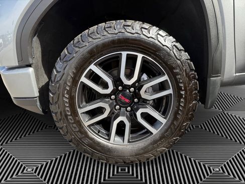 Used 2023 GMC Sierra 1500 AT4 w/ Technology Package image 9