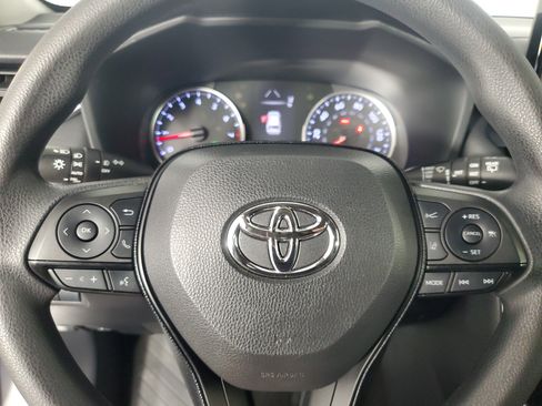 Used 2019 Toyota RAV4 XLE w/ Carpet Mat Package FWD image 23