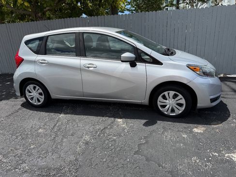 Used 2017 Nissan Versa Note S Plus FWD image 2