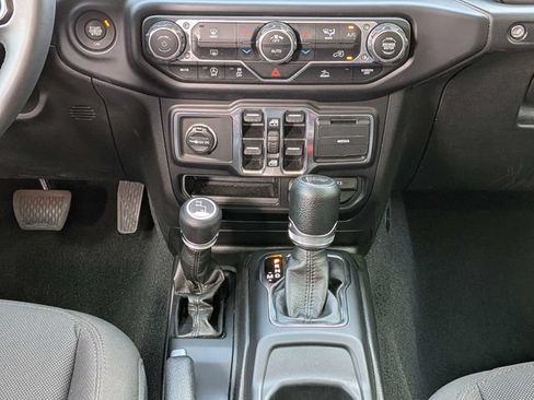 Used 2023 Jeep Wrangler Unlimited Sport AWD/4WD image 18