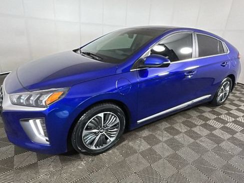 Used 2022 Hyundai Ioniq SEL FWD image 6