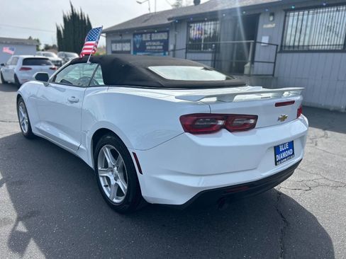 Used 2020 Chevrolet Camaro LT image 4