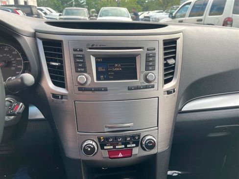 Used 2014 Subaru Legacy 2.5i Premium AWD/4WD image 27