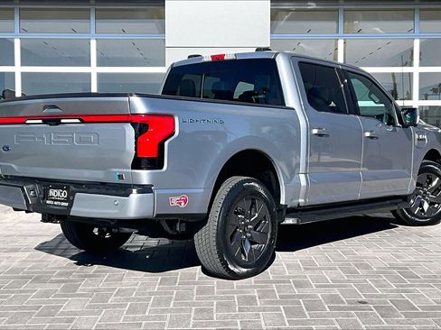 Used 2023 Ford F150 Lightning Lariat image 13