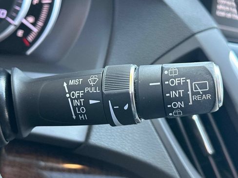 Used 2020 Acura MDX SH-AWD image 28