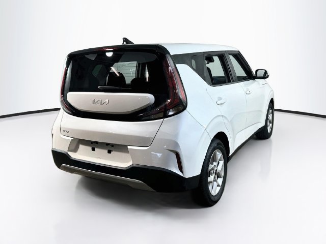 Used 2023 Kia Soul S FWD image 9