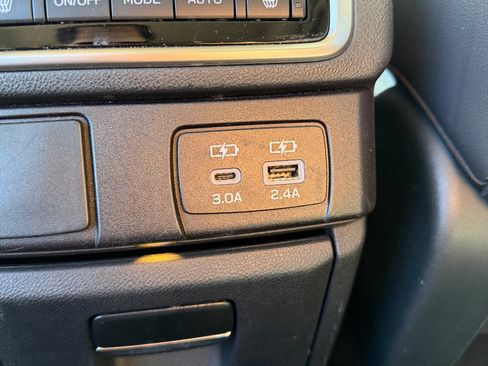 Used 2023 Subaru Ascent Limited image 27