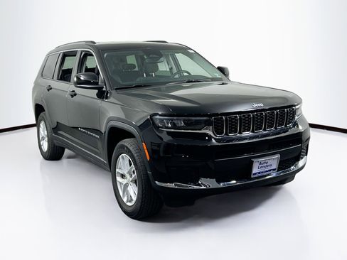 Used 2023 Jeep Grand Cherokee L Laredo w/ Luxury Tech Group I image 3