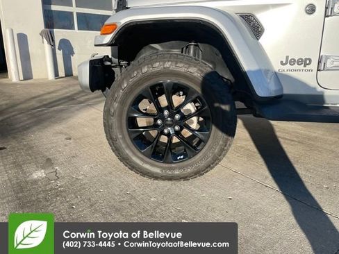 Used 2022 Jeep Gladiator Overland image 26
