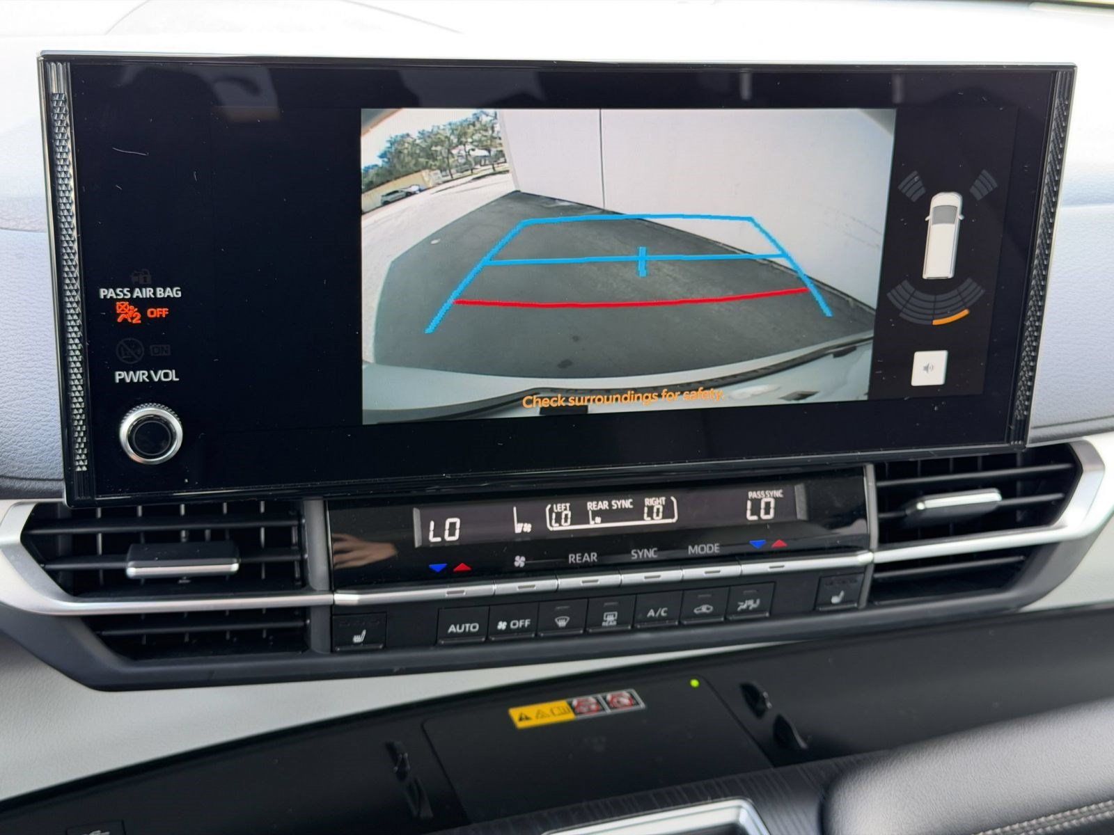 Used 2026 Toyota Sienna XLE FWD image 21
