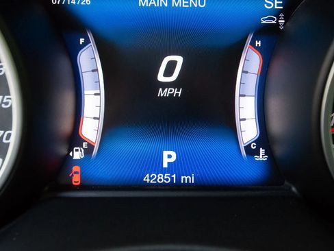 Used 2017 Maserati Levante w/ Luxury Package AWD/4WD image 46