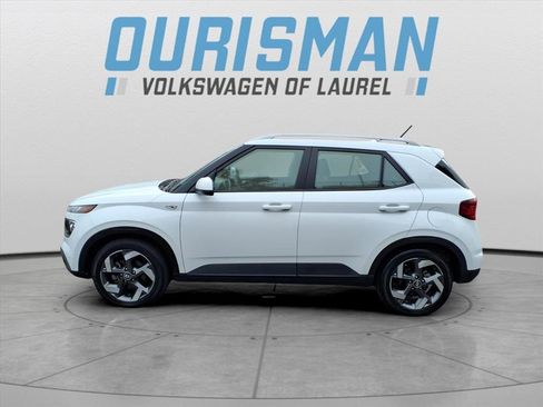 Used 2023 Hyundai Venue SEL w/ Cargo Package image 4