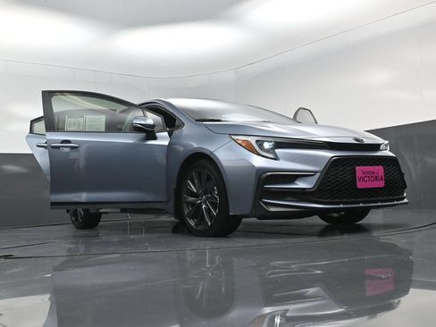 Used 2025 Toyota Corolla SE FWD image 27