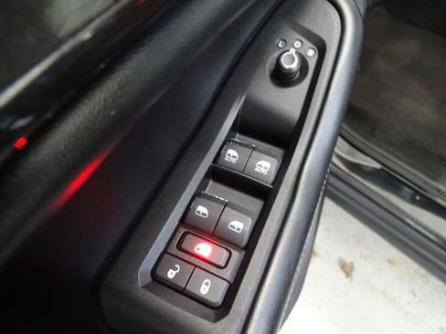 Certified 2023 Jeep Grand Cherokee Altitude image 10