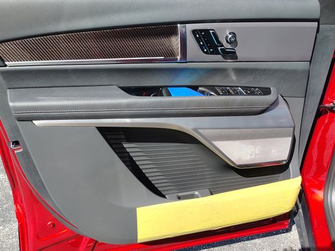 New 2026 Cadillac Vistiq Sport w/ LPO, Floor Liner Package image 9