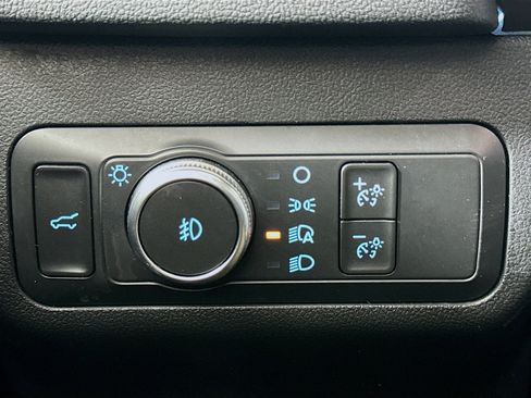 Used 2022 Ford Escape SEL FWD image 17