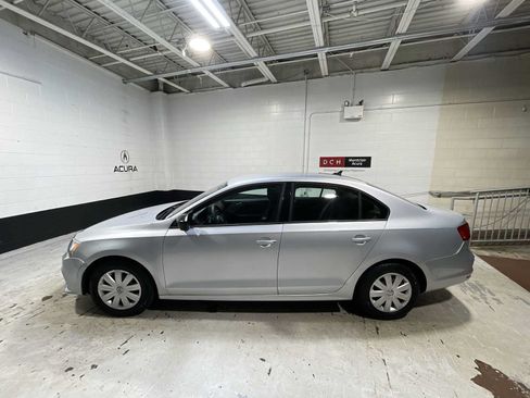 Used 2015 Volkswagen Jetta S FWD image 3