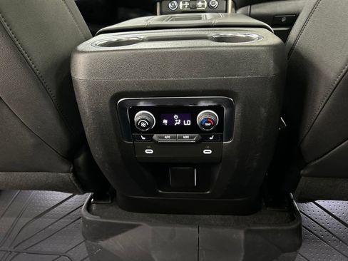 Used 2023 Chevrolet Tahoe High Country AWD/4WD image 24