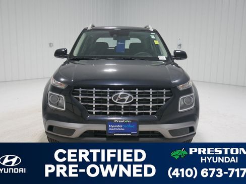 Used 2020 Hyundai Venue SEL image 2