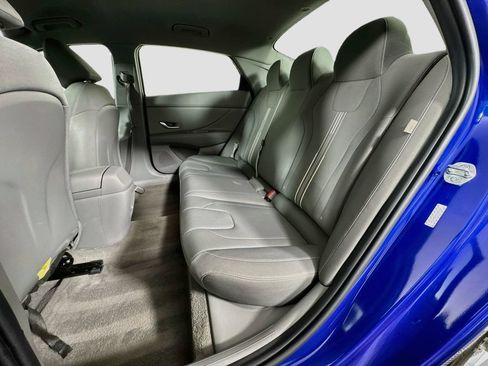 Used 2024 Hyundai Elantra SEL FWD image 26
