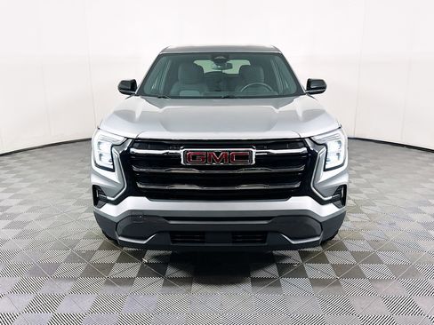 Used 2025 GMC Terrain Elevation AWD/4WD image 2