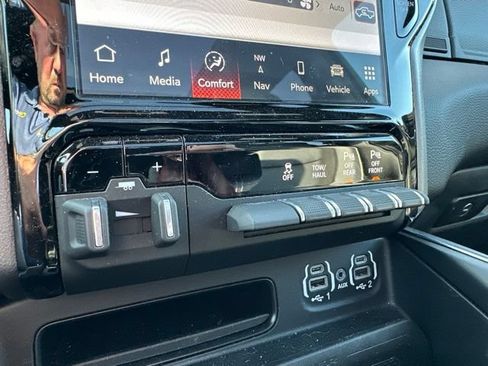 Used 2023 RAM 1500 Laramie AWD/4WD image 24