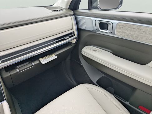 Used 2025 Hyundai Santa Fe Calligraphy AWD/4WD image 18