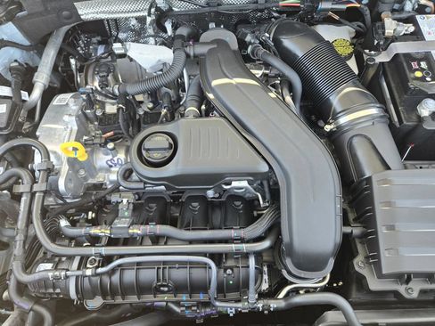 New 2026 Volkswagen Taos SE FWD image 28