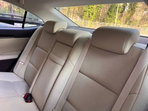 Used 2017 Lexus ES 350 w/ Premium Package FWD image 19