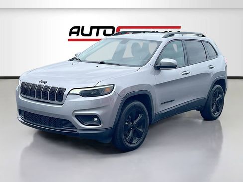 Used 2019 Jeep Cherokee Latitude Plus AWD/4WD image 3
