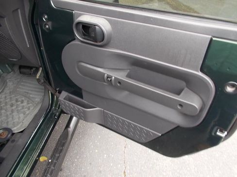 Used 2010 Jeep Wrangler Unlimited Sport AWD/4WD image 21