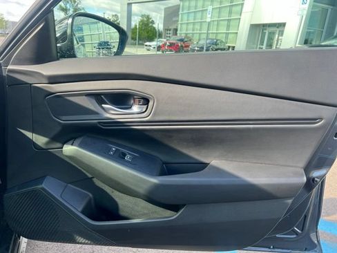 Used 2025 Honda Accord SE image 10