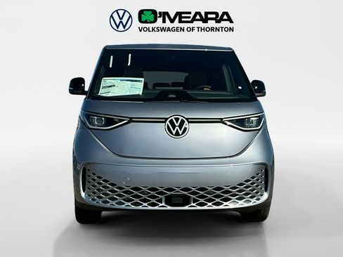 New 2025 Volkswagen ID. Buzz Pro S image 8