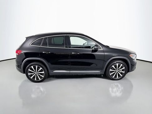 Used 2022 Mercedes-Benz GLA 250 4MATIC image 8