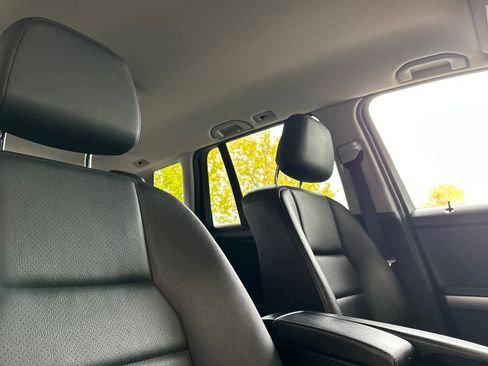 Used 2015 Mercedes-Benz GLK 350 2WD image 18