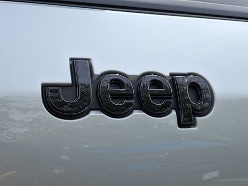 Certified 2024 Jeep Grand Cherokee L Laredo AWD/4WD image 32