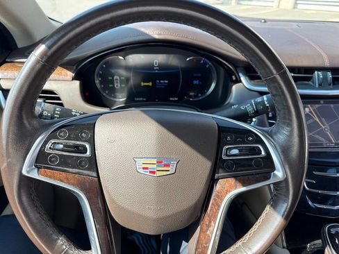 Used 2016 Cadillac XTS Premium FWD image 11