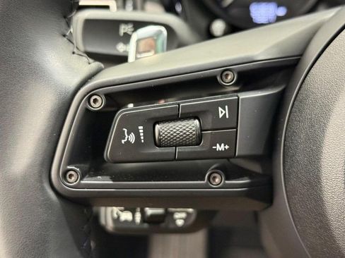 Certified 2025 Porsche Macan image 20