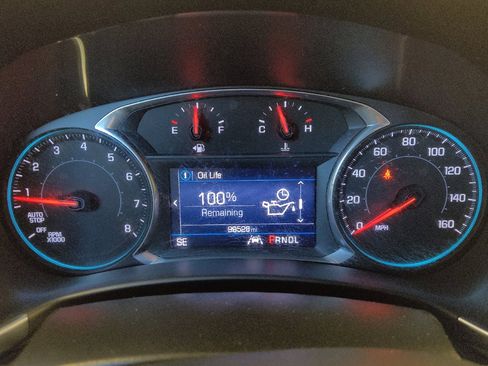 Used 2020 Chevrolet Equinox LT FWD image 23