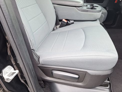 Used 2020 RAM 1500 Classic SLT AWD/4WD image 26