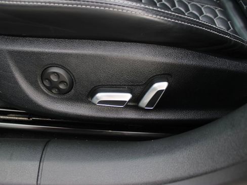 Used 2017 Audi RS 7 Prestige image 25