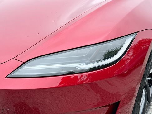 Used 2024 Tesla Model 3 Performance image 30