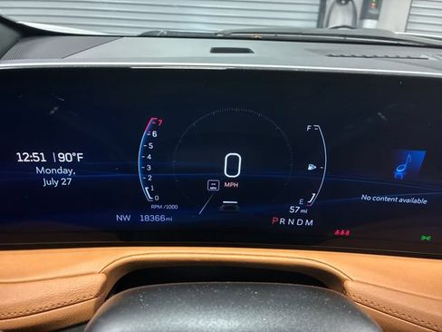 Used 2024 Cadillac XT4 Premium Luxury w/ Active Safety Package FWD image 15