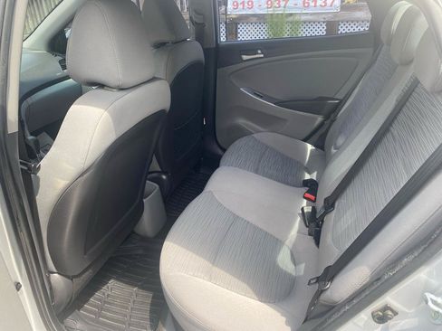 Used 2015 Hyundai Accent GLS FWD image 11